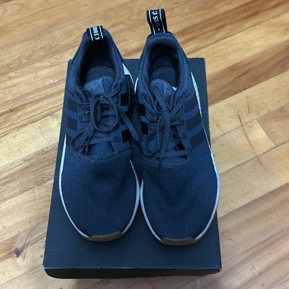 NMD R2 - Picture 2 of 5